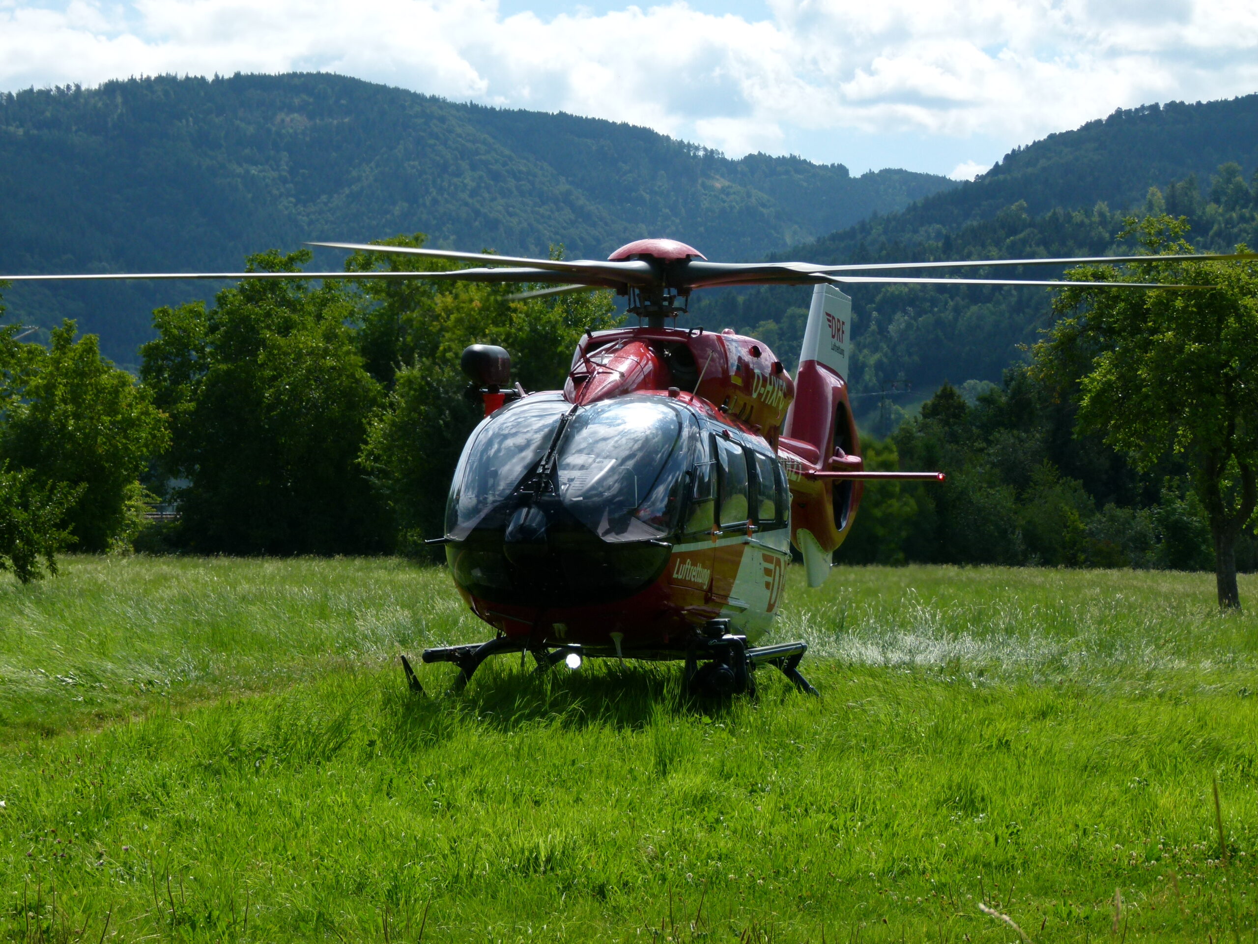 Rettungshubschrauber auf der Rainhofwiese am 13.07.2025
